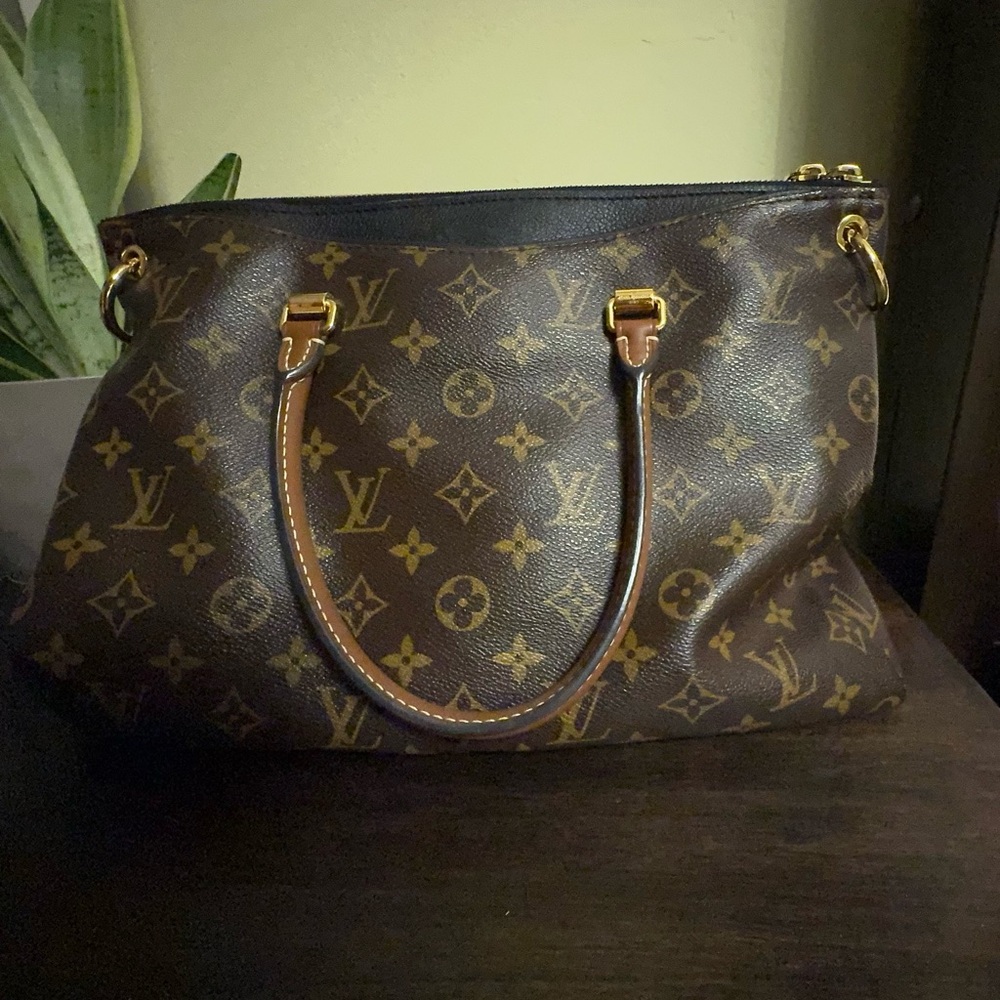 Louis Vuitton Pallas Monogram Noir Bag M41064